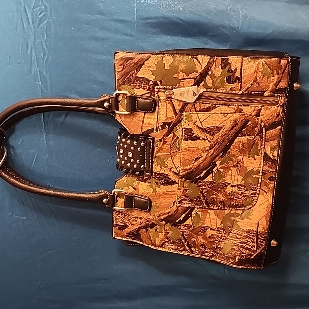 Concealed Carry Brown Camouflage Women's Concealed Carry Purse - Picture 3 of 9